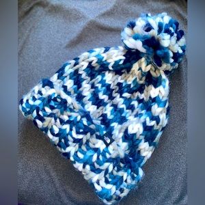 The North Face Women’s Blue Knot Pom Pom Winter Beanie Hat